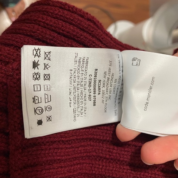 Authentic Moncler Scarf - Picture 5 of 6